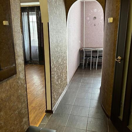 Апартаменты В Самом Центре Прпобеды 90 Czernihów Zewnętrze zdjęcie